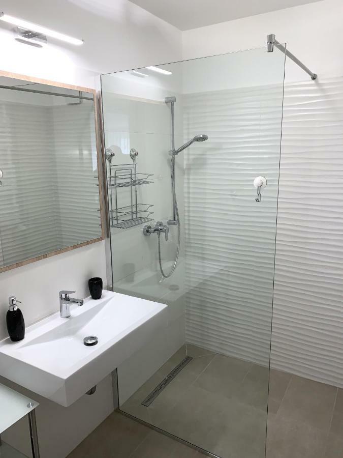 Exclusive Home - C. apartman Pécs Extérieur photo